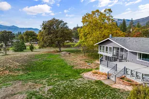 348 Ridgewood Dr, Jacksonville, OR 97530 - Photo 51