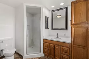 348 Ridgewood Dr, Jacksonville, OR 97530 - Photo 19