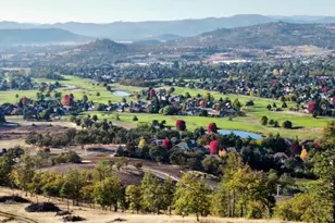 1319 Crestmont Pl, Eagle Point, OR 97524 - Photo 15