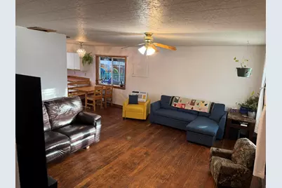 127 SE 8th Street, Madras, OR 97741 - Photo 3