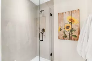 597 W Jefferson Ave, Sisters, OR 97759 - Photo 27