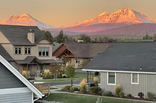 597 W Jefferson Ave, Sisters, OR 97759 - Photo 33