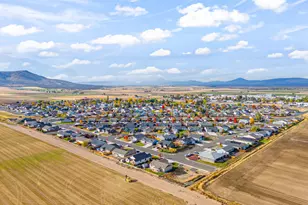 180 Bluegrass Dr, Culver, OR 97734 - Photo 5