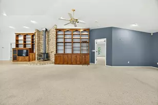 288 Wildrose Ln, Grants Pass, OR 97527 - Photo 9