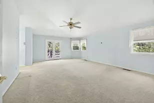 288 Wildrose Ln, Grants Pass, OR 97527 - Photo 25