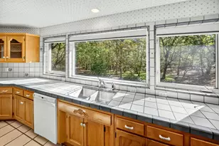 288 Wildrose Ln, Grants Pass, OR 97527 - Photo 17