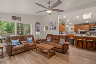 145 Griffin Rd, Grants Pass, OR 97527 - Photo 9