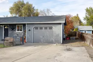 2651 SW Glacier Ave, Redmond, OR 97756 - Photo 21