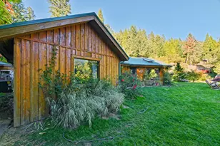 2742 Speaker Rd, Wolf Creek, OR 97497 - Photo 9