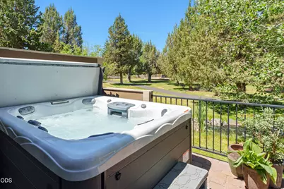 1302 Highland View Loop, Redmond, OR 97756 - Photo 49