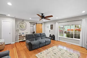 833 Hazel St, Central Point, OR 97502 - Photo 5