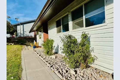10119 Wright Avenue, Klamath Falls, OR 97603 - Photo 5