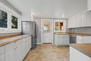 1420 Lookout Ave, Klamath Falls, OR 97601 - Photo 11