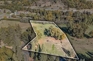 4402 Averill Dr, Grants Pass, OR 97526 - Photo 1