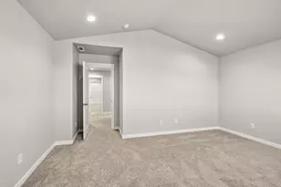 151 Valemont Dr, Eagle Point, OR 97524 - Photo 15