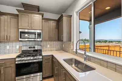 151 Valemont Drive #39, Eagle Point, OR 97524 - Photo 7