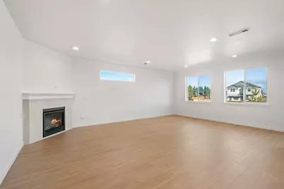 151 Valemont Drive #39, Eagle Point, OR 97524 - Photo 7