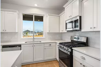 151 Valemont Drive #39, Eagle Point, OR 97524 - Photo 13