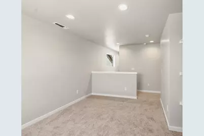 151 Valemont Drive #39, Eagle Point, OR 97524 - Photo 13