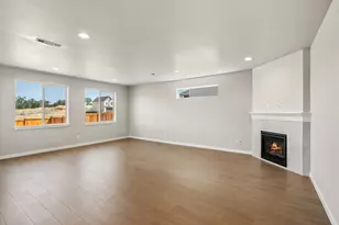 151 Valemont Dr, Eagle Point, OR 97524 - Photo 9