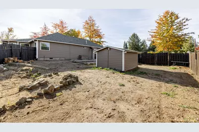 940 NE Purcell Boulevard, Bend, OR 97701 - Photo 41