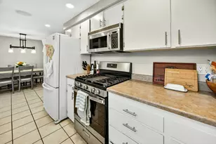 745 Herman Ave, Medford, OR 97501 - Photo 7