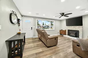 745 Herman Ave, Medford, OR 97501 - Photo 5