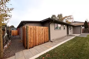 1456 SW 17th St, Redmond, OR 97756 - Photo 23