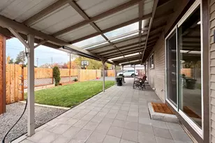 1456 SW 17th St, Redmond, OR 97756 - Photo 21