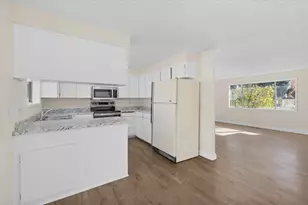 2549 Falcon St, White City, OR 97503 - Photo 3