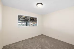 2549 Falcon St, White City, OR 97503 - Photo 11