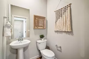 63190 Carly Ln, Bend, OR 97701 - Photo 11