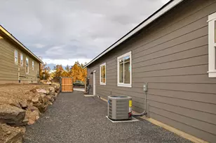 4037 SW 38th Place, Redmond, OR 97756 - Photo 39