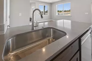 4066 SW 39th St, Redmond, OR 97756 - Photo 15