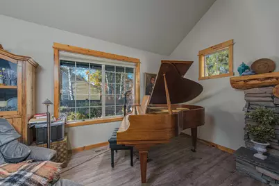 60819 Grand Targhee Drive, Bend, OR 97702 - Photo 15