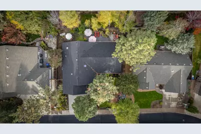 60819 Grand Targhee Drive, Bend, OR 97702 - Photo 43