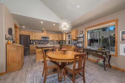 60819 Grand Targhee Drive, Bend, OR 97702 - Photo 17