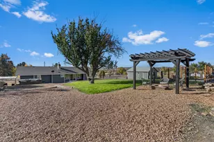 1180 NE Meadowlark Ln, Madras, OR 97741 - Photo 13