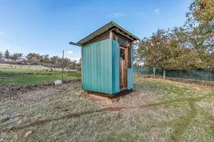 6536 Shadow Glen Dr, Eagle Point, OR 97524 - Photo 33