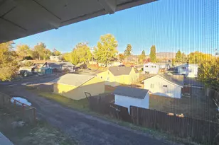 1335 Lakeview Ave, Klamath Falls, OR 97601 - Photo 27