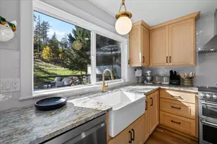 58 Pine St, Shady Cove, OR 97539 - Photo 9