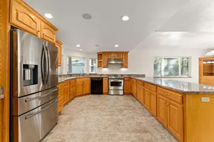 11990 Artlin Rd, Grants Pass, OR 97526 - Photo 9