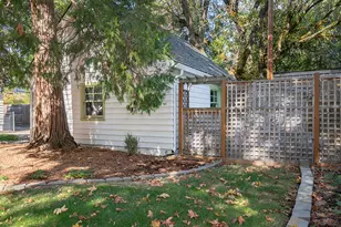 719 NW 3rd St, Grants Pass, OR 97526 - Photo 51