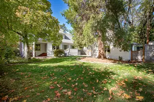 719 NW 3rd St, Grants Pass, OR 97526 - Photo 49