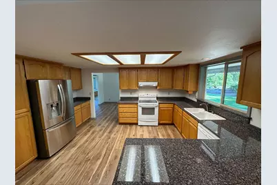 3115 Deer Trail Lane, Medford, OR 97501 - Photo 5