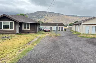 5405 N Hwy 97, Klamath Falls, OR 97601 - Photo 1