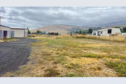 5405 N Highway 97, Klamath Falls, OR 97601 - Photo 9