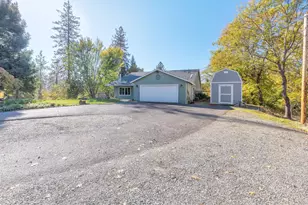 1885 Lonnon Rd, Grants Pass, OR 97527 - Photo 51