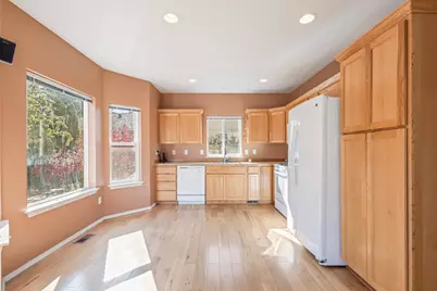 2056 NW 19th Place, Redmond, OR 97756 - Photo 9