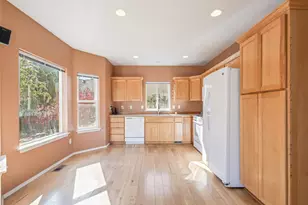 2056 NW 19th Pl, Redmond, OR 97756 - Photo 9